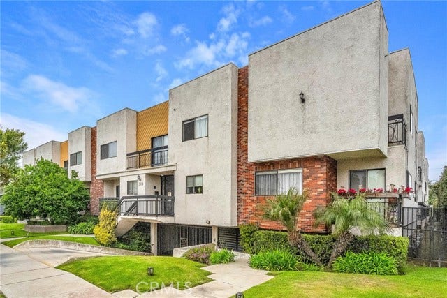 Property photo for 315 Raymond AVE, #10, Glendale, CA