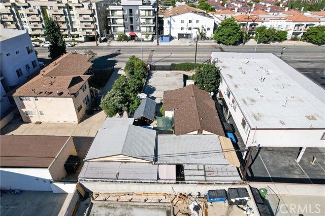 6856 Laurel Canyon BLVD, North Hollywood, CA 91605