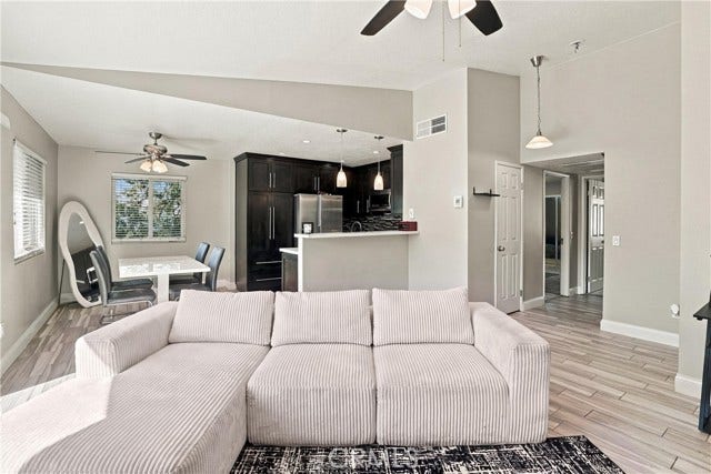 2616 Avenida del Vista, #B204, Corona, CA 92882