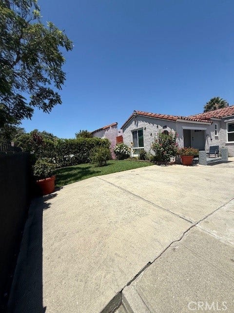 Property photo for 517 W 110th, Los Angeles, CA