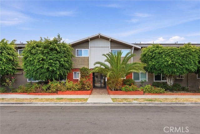 Property photo for 725 Coronado Ave, #106, Long Beach, CA