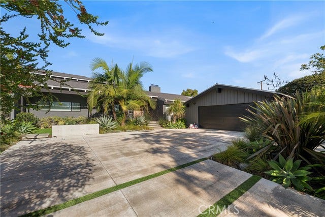 Property photo for 1340 Knoxville AVE, Long Beach, CA