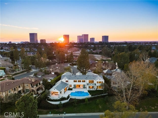 76 Hillcrest LN, Newport Beach, CA 92660