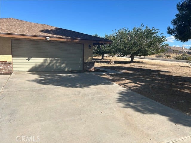 19430 Tomahawk RD, Apple Valley, CA 92307