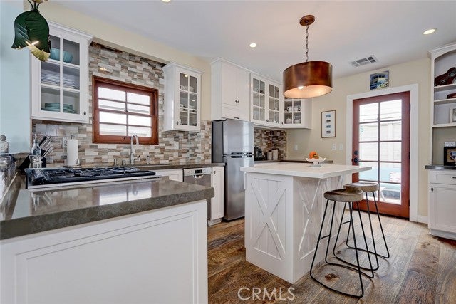 Property photo for 421 32nd Place, Manhattan Beach, CA