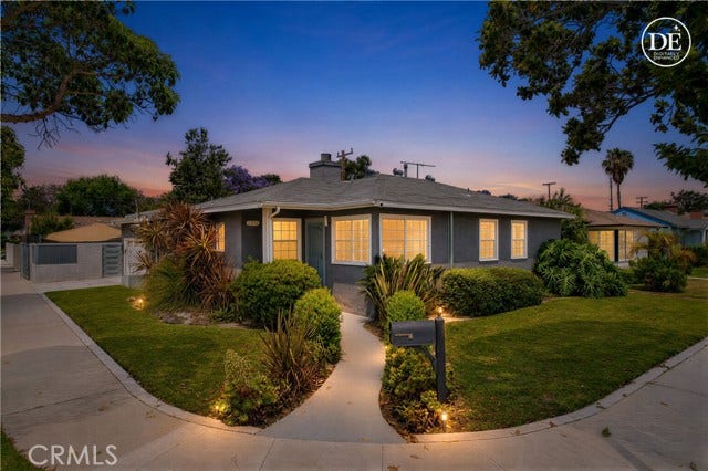 Property photo for 2905 Magnolia, Long Beach, CA