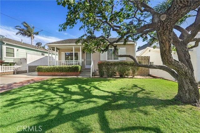 Property photo for 320 E Walnut Avenue, El Segundo, CA