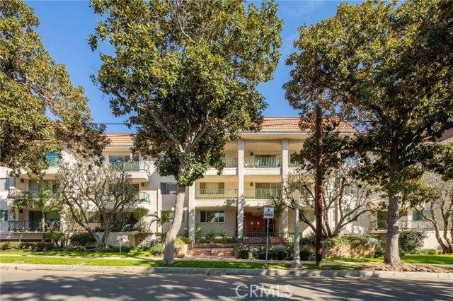 Property photo for 420 S Madison Avenue, #110, Pasadena, CA