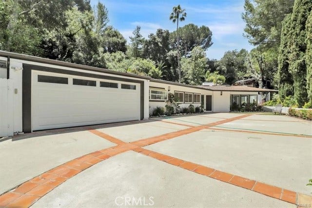 Property photo for 9466 Hidden Valley PL, Beverly Hills, CA