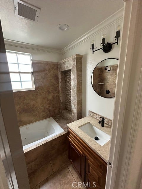 2119 W Coloumbia ST, Long Beach, CA 90810