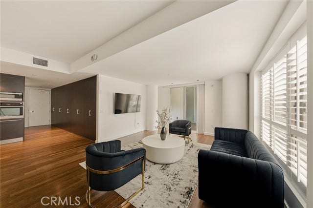 Property photo for 6250 Hollywood BLVD, #4M, Los Angeles, CA