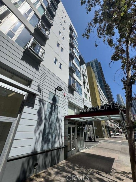 Property photo for 645 W 9th, #425, Los Angeles, CA