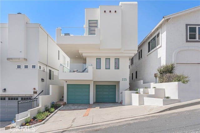 Property photo for 225 28th ST, Manhattan Beach, CA