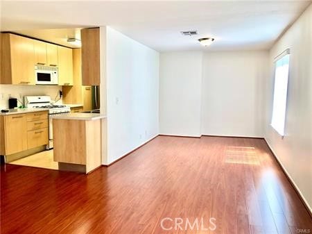 2121 Beloit, #205, Los Angeles, CA 90025 2121 Beloit, #205, Los Angeles, CA 90025