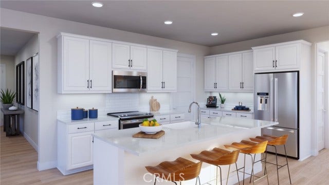 Floorplan Rendering: Photos shown are renderings of this floor plan. Actual finishes, features, and landscaping may vary.