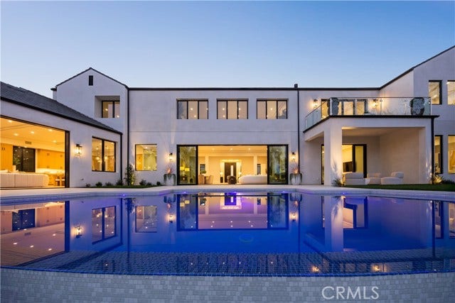 76 Hillcrest LN, Newport Beach, CA 92660