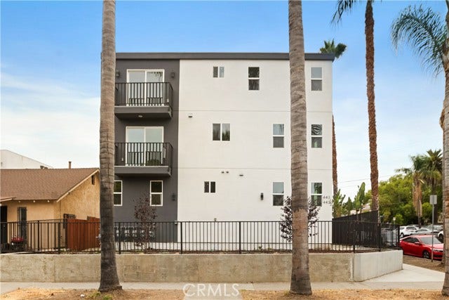 Property photo for 449 N Heliotrope DR, Los Angeles, CA