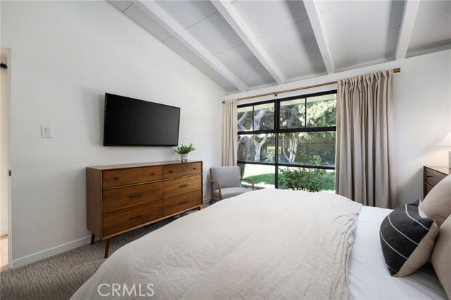 2000 Iroquois, Long Beach, CA 90815