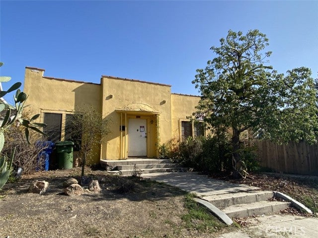 Property photo for 1106 Queen Anne Place, Los Angeles, CA