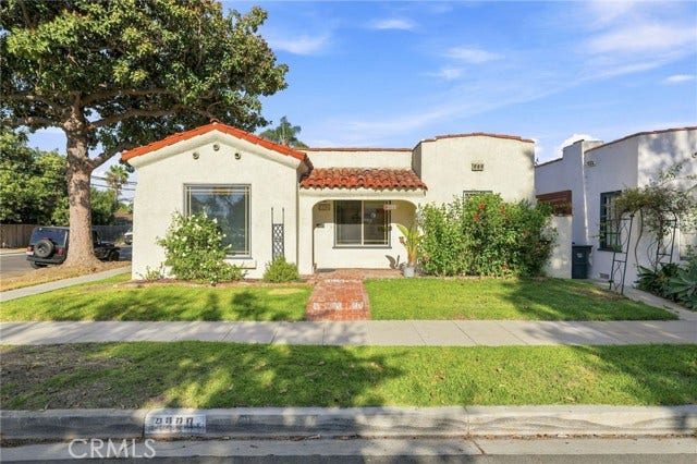 Property photo for 2390 Oregon, Long Beach, CA