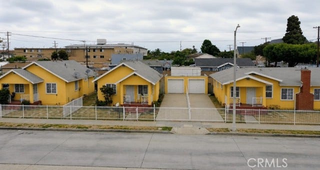 Property photo for 909 W Denni ST, Los Angeles, CA