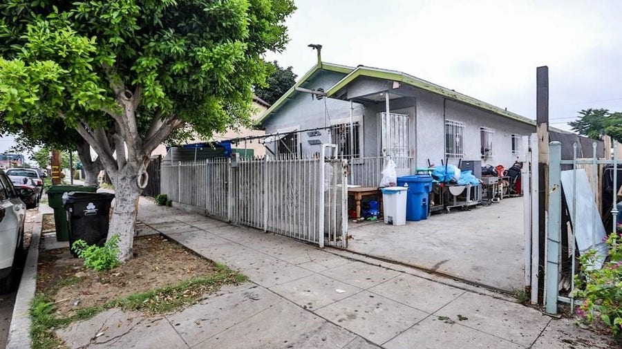 Property photo for 6414 S Hoover ST, Los Angeles, CA