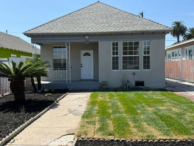 Property photo for 1546 W 70th ST, Los Angeles, CA