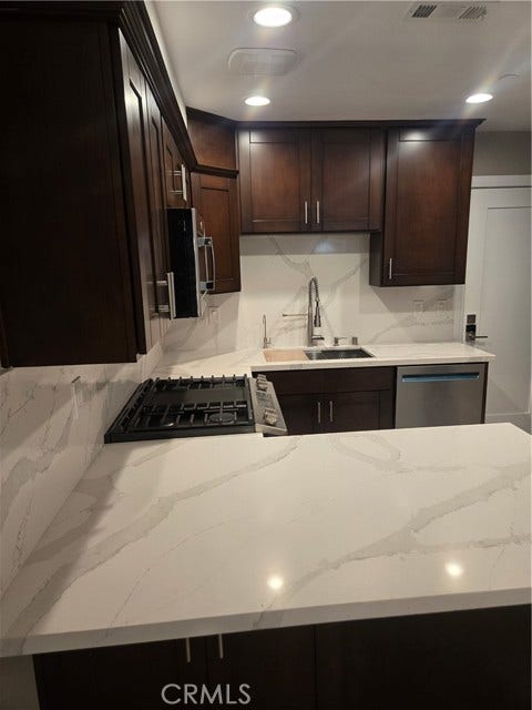 16408 Valencia, Fontana, CA 92335
