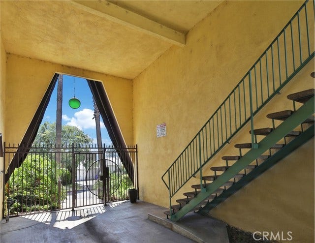 1817 E 2nd ST, Duarte, CA 91010