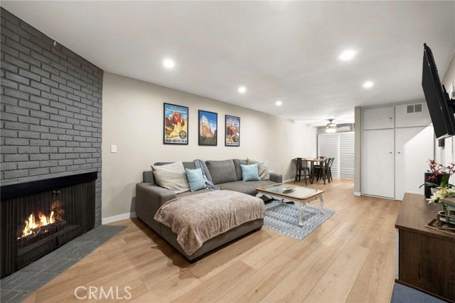 Property photo for 2452 Chelsea PL, #M, Santa Monica, CA