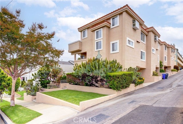 Property photo for 314 Penn Street, #1, El Segundo, CA