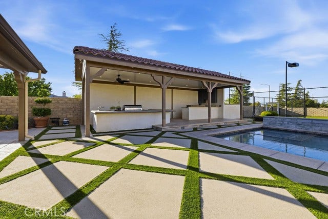 3945 Derby CIR, Lancaster, CA 93536
