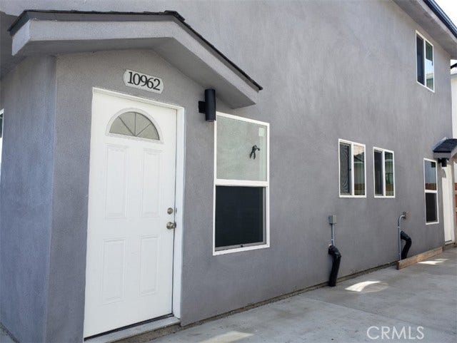 Property photo for 10962 Avalon, Los Angeles, CA