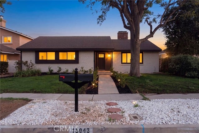 Property photo for 15043 Tuba, Los Angeles, CA