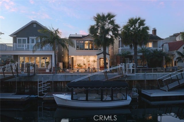 Property photo for 162 Rivo Alto Canal, Long Beach, CA