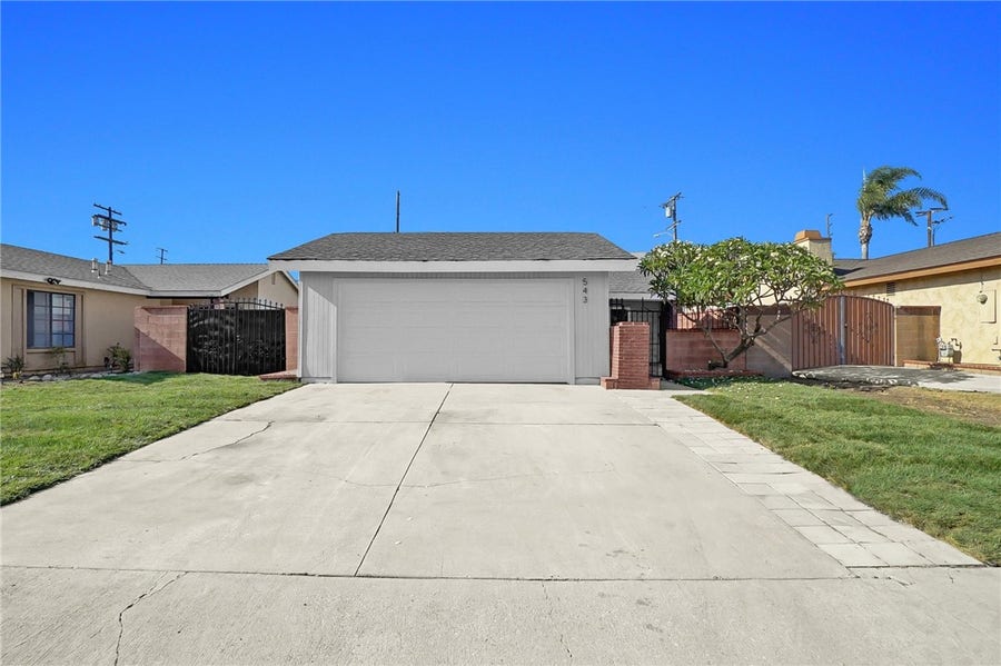 Property photo for 543 E Lincoln ST, Carson, CA