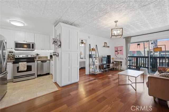 Property photo for 525 S Ardmore AVE, #320, Los Angeles, CA