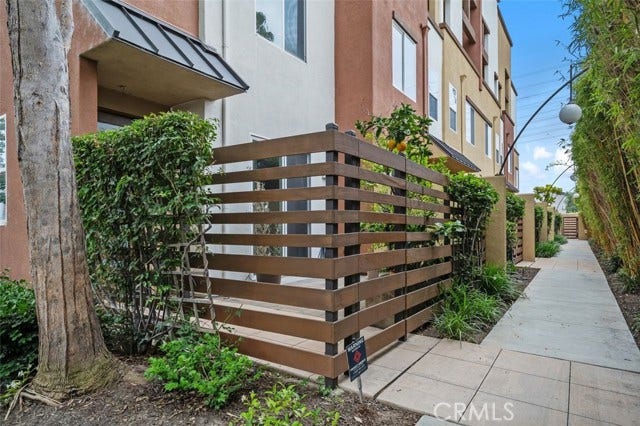 Property photo for 1608 W Artesia SQ, Gardena, CA