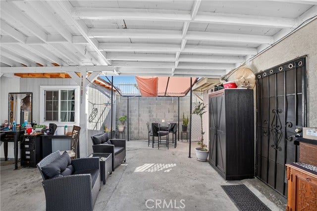 6856 Laurel Canyon BLVD, North Hollywood, CA 91605