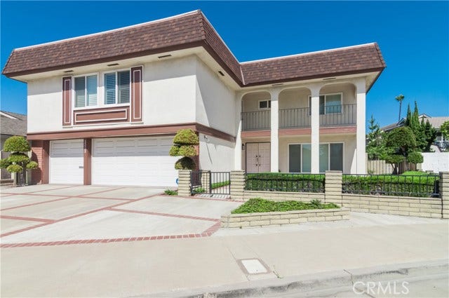 Property photo for 15562 Wild Cherry CIR, Huntington Beach, CA
