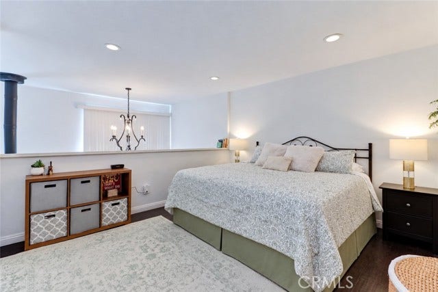 1048 Cabrillo Park DR, #A, Santa Ana, CA 92701