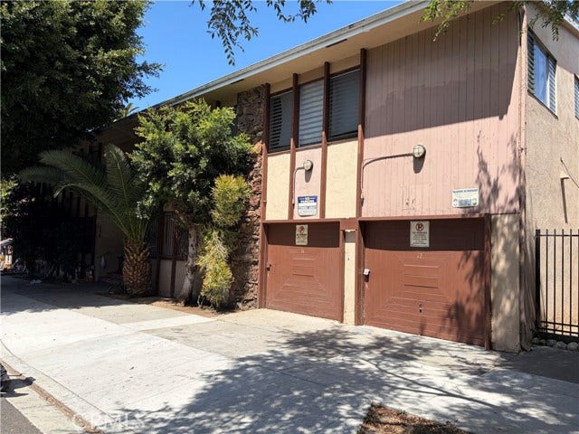 Property photo for 640 Elm AVE, #9, Long Beach, CA