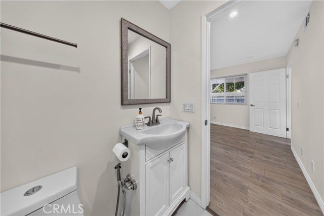 7025 Glade Ave, #2, Canoga Park, CA 91303 7025 Glade Ave, #2, Canoga Park, CA 91303