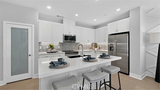 Property photo for 500 Park DR, #18, Carson, CA