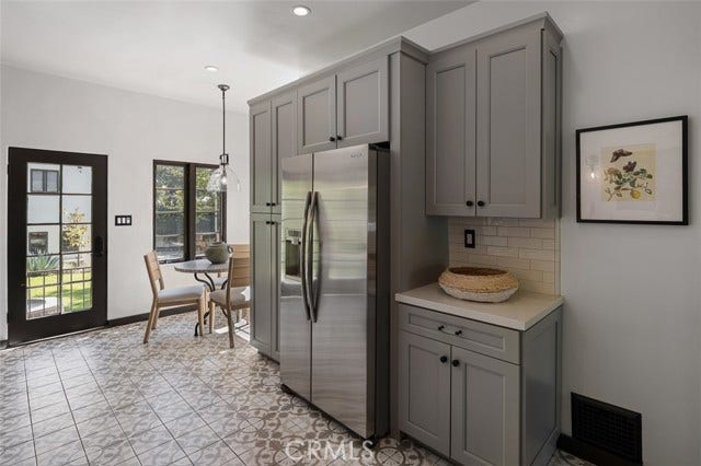 2098 Roosevelt, Altadena, CA 91001