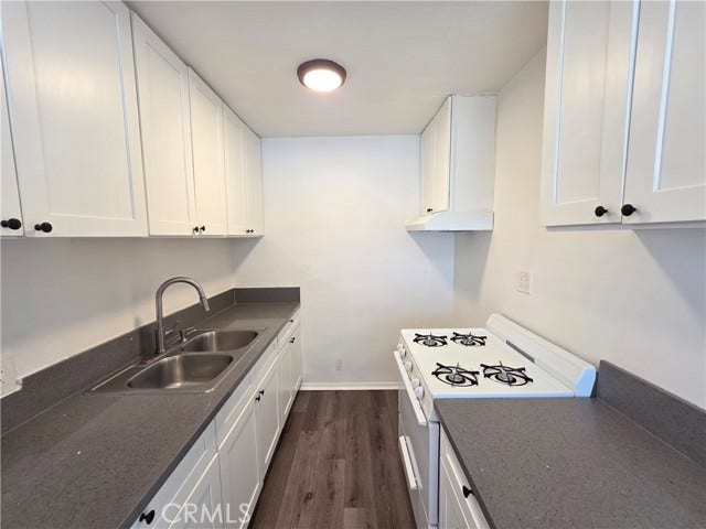 Property photo for 252 E 79th, Los Angeles, CA