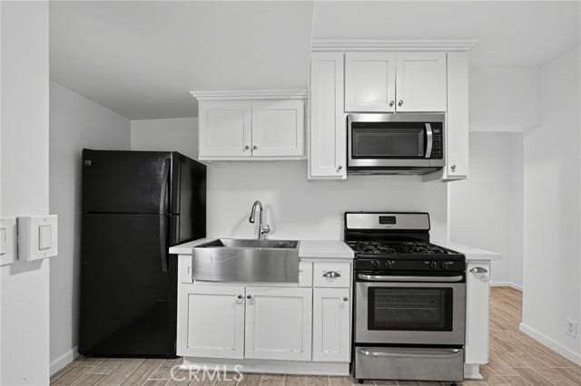 Property photo for 464 1/4 Camulos ST, Los Angeles, CA