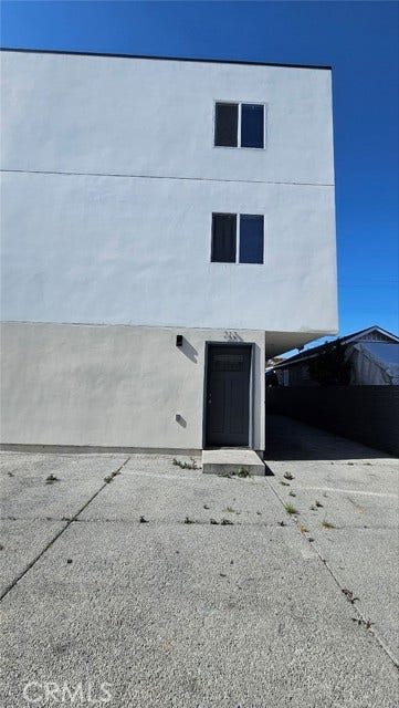 Property photo for 213 W 43rd, Los Angeles, CA