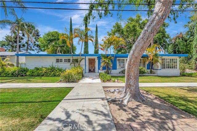 Property photo for 150 W 36th ST, Long Beach, CA