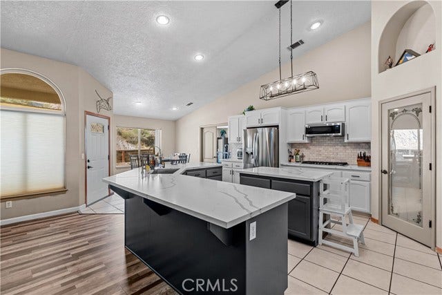 3950 Coriander Drive, Hesperia, CA 92345